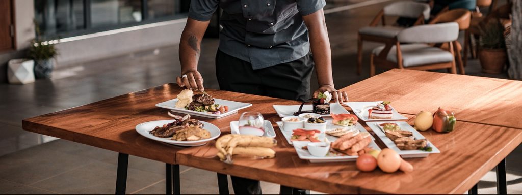 chef, dishes, restaurant-5993951.jpg